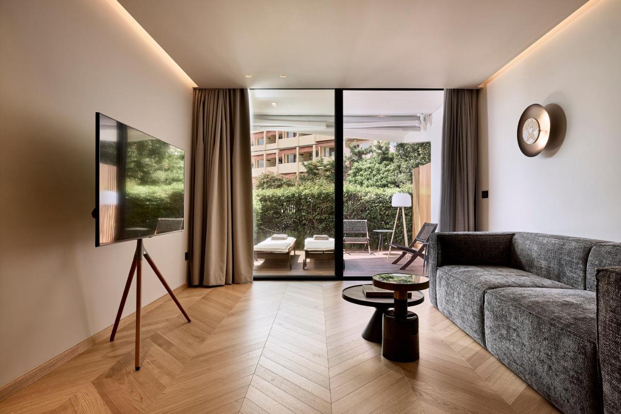 Icon Suite Athens Exterior photo