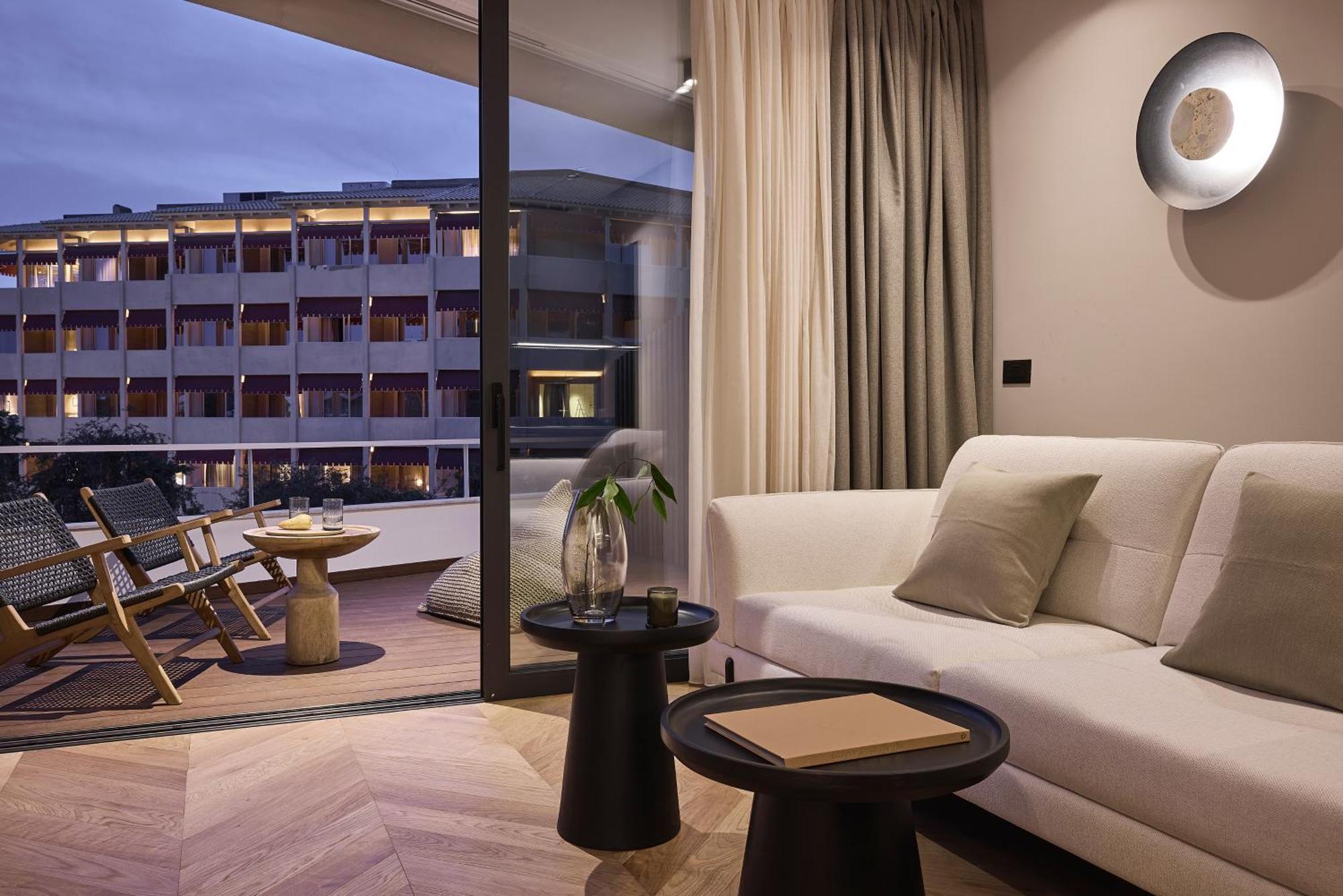 Icon Suite Athens Exterior photo